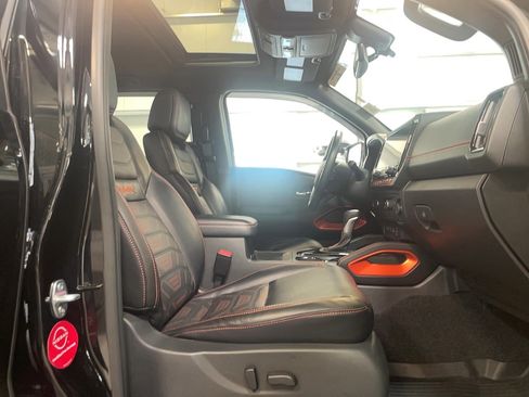 Used 2025 Nissan Frontier PRO-4X w/ Pro Premium Package image 23