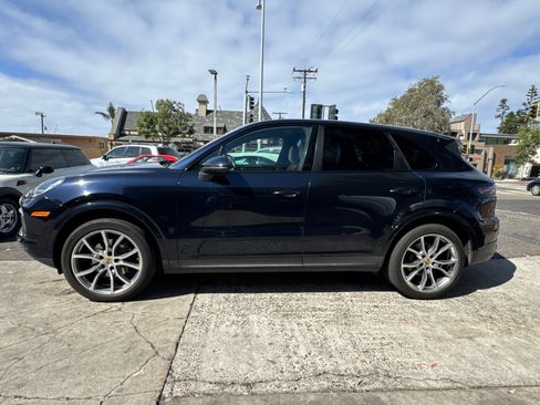 Used 2019 Porsche Cayenne AWD/4WD image 5