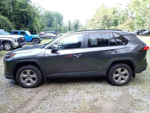 Used 2025 Toyota RAV4 XLE w/ Convenience Package AWD/4WD image 6