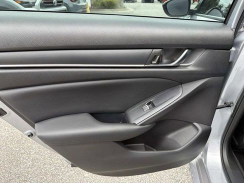 Used 2022 Honda Accord Sport image 13