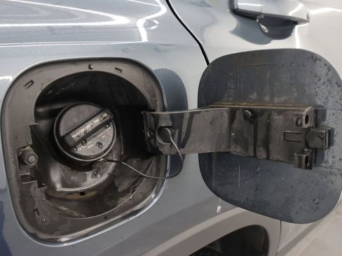 Used 2021 Chevrolet Trax LS w/ Tint and Cruise Package image 25