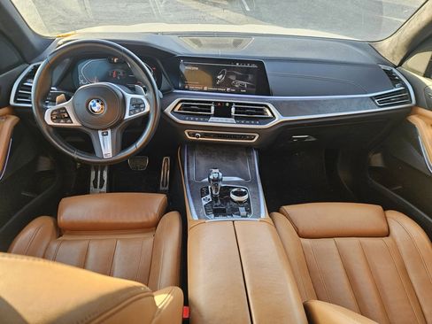 Used 2022 BMW X7 xDrive40i w/ M Sport Package image 4