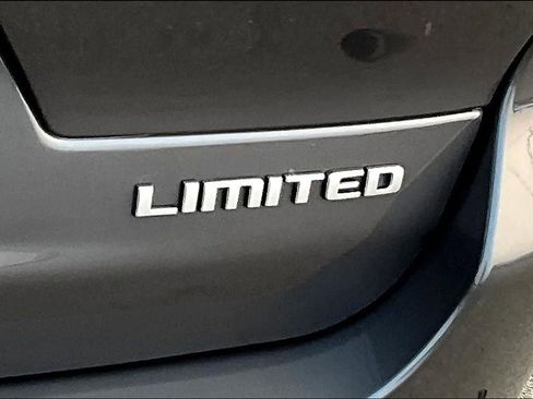 New 2025 Jeep Grand Cherokee L Limited w/ Luxury Tech Group II AWD/4WD image 7
