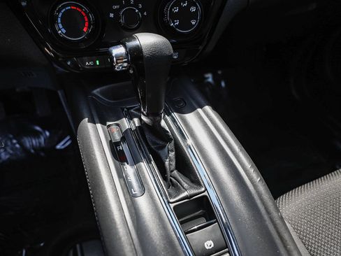 Certified 2022 Honda HR-V LX image 11