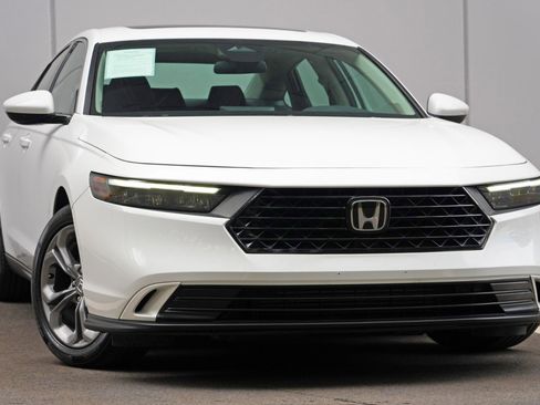 Used 2023 Honda Accord EX image 2