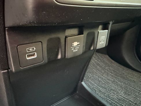 Used 2024 Honda Odyssey Touring image 25