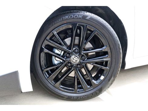Used 2025 Toyota Camry SE w/ Multimedia Upgrade Package FWD image 30