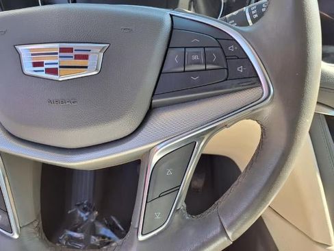 Used 2020 Cadillac XT5 Premium Luxury image 9