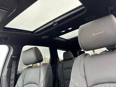 Certified 2023 Buick Enclave Avenir w/ Avenir Technology Package image 16