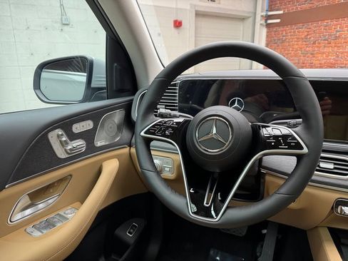 New 2026 Mercedes-Benz GLE 450 4MATIC image 13