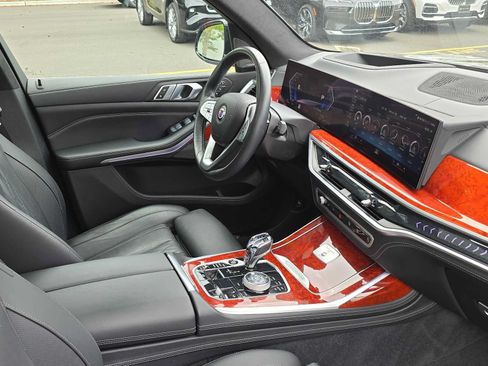 Used 2023 BMW ALPINA XB7 AWD/4WD image 10