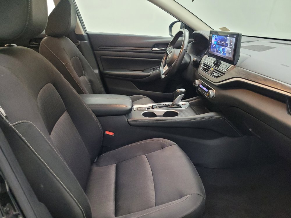 Used 2025 Nissan Altima 2.5 SV w/ SV Premium Package FWD image 21