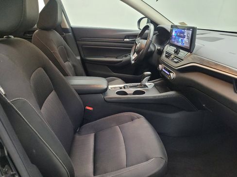 Used 2025 Nissan Altima 2.5 SV w/ SV Premium Package FWD image 21