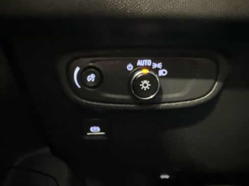 Used 2023 GMC Terrain SLE w/ Driver Convenience Package AWD/4WD image 24