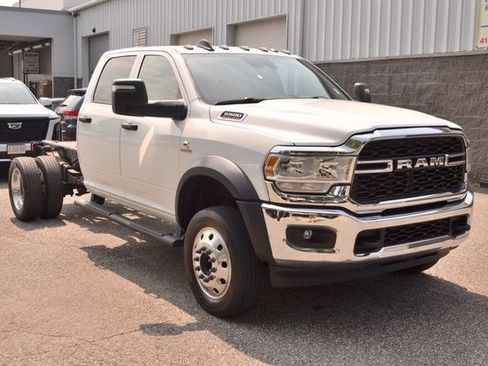 Used 2024 RAM 5500 Tradesman w/ Safety Group AWD/4WD image 2