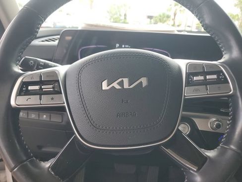 Certified 2024 Kia Telluride LX FWD image 23