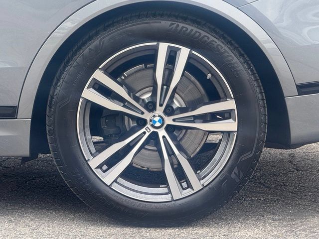 Certified 2026 BMW X7 xDrive40i w/ Executive Package AWD/4WD image 4
