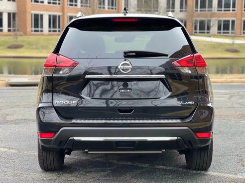 Used 2017 Nissan Rogue SL w/ SL Premium Package AWD/4WD image 4