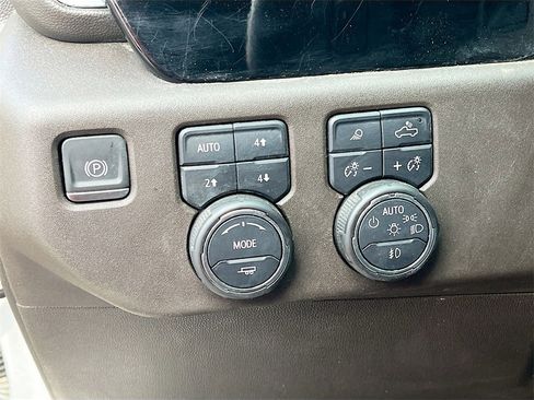 Used 2024 Chevrolet Silverado 1500 LTZ image 10