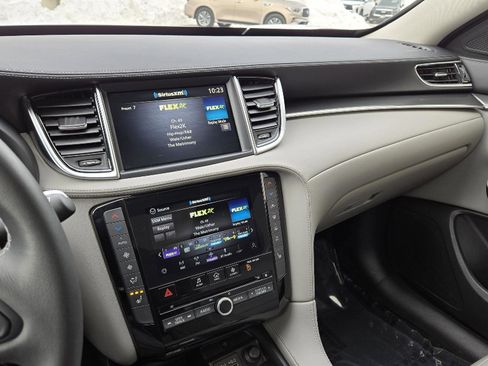 Certified 2025 INFINITI QX50 Luxe image 31