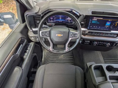 Used 2025 Chevrolet Silverado 2500 LT w/ Convenience Package AWD/4WD image 18
