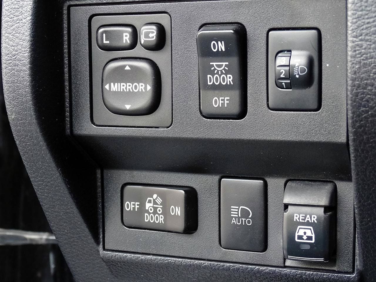 Used 2021 Toyota Tundra 1794 Edition AWD/4WD image 33