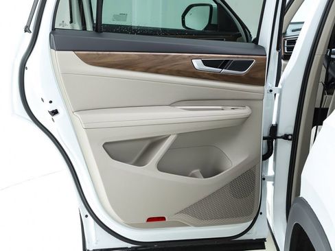 New 2026 Volkswagen Atlas SE image 17