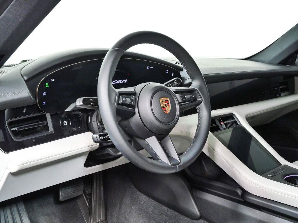 Used 2023 Porsche Taycan RWD image 4