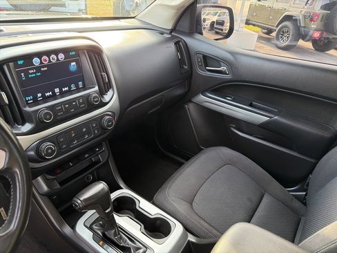 Used 2016 Chevrolet Colorado LT w/ LT Convenience Package image 31