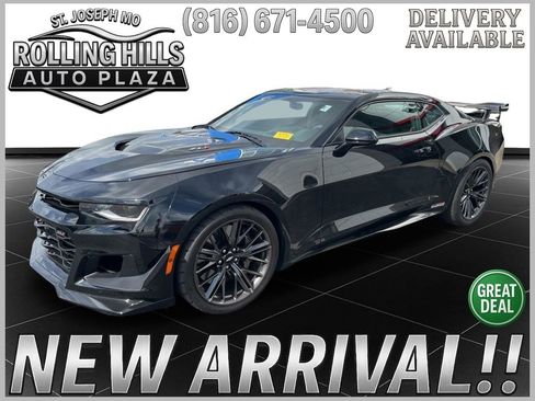 Used 2017 Chevrolet Camaro ZL1 RWD image 1