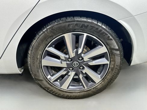 Used 2020 Nissan Versa SV image 28