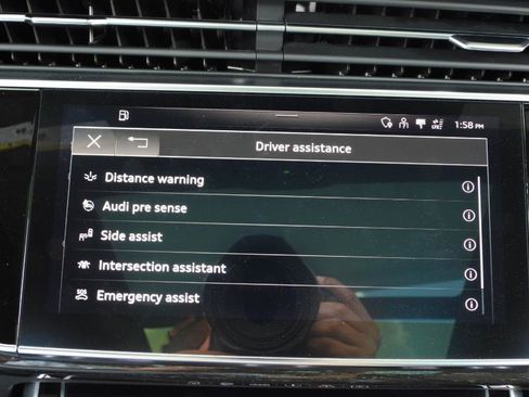 Used 2021 Audi Q8 Prestige image 78