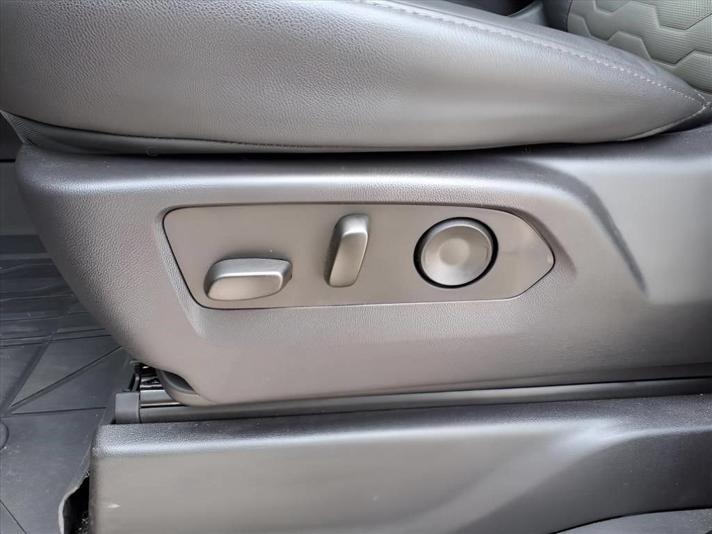 Certified 2025 Chevrolet Silverado 2500 ZR2 AWD/4WD image 18