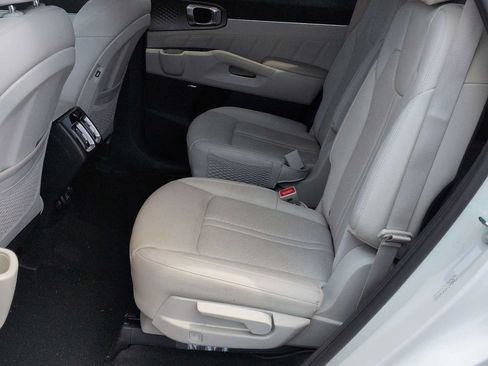 Used 2023 Kia Sorento SX Prestige AWD/4WD image 20