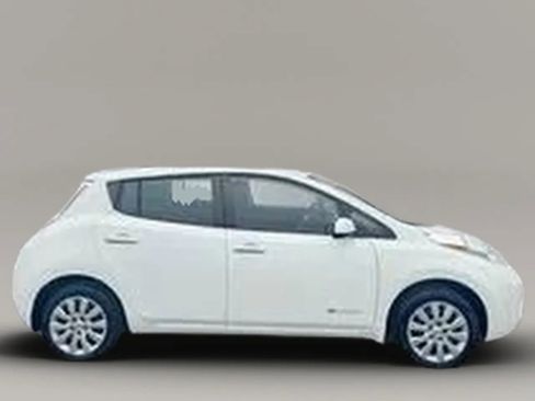 Used 2015 Nissan Leaf S w/ Charge Package FWD image 7