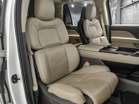Used 2022 Lincoln Navigator L Reserve AWD/4WD image 31