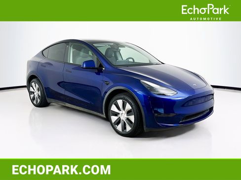 Used 2023 Tesla Model Y Long Range AWD/4WD image 1