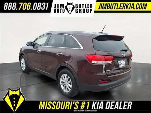 Used 2017 Kia Sorento LX image 5