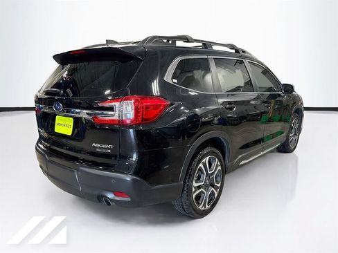 Used 2023 Subaru Ascent Limited w/ Technology Package AWD/4WD image 5