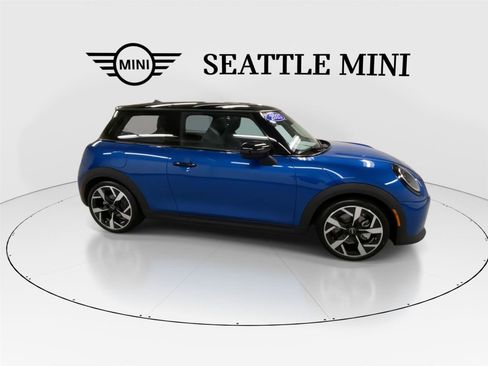 Certified 2025 MINI Cooper S image 13