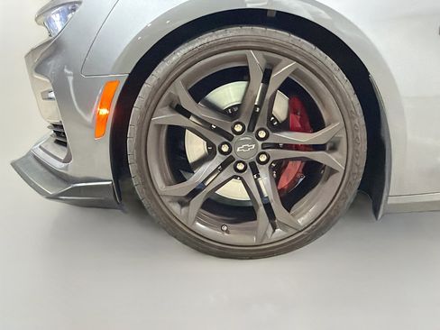 Used 2022 Chevrolet Camaro SS RWD image 19