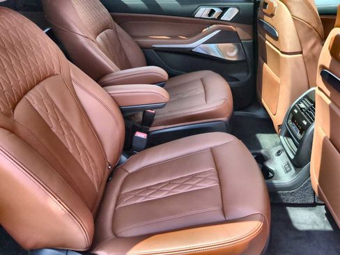 New 2026 BMW X7 M60i image 22