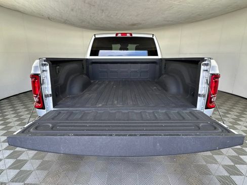 Certified 2026 RAM 2500 Big Horn AWD/4WD image 32