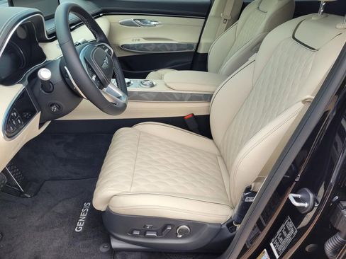 New 2025 Genesis GV70 3.5T Sport w/ Sport Advanced Package image 8