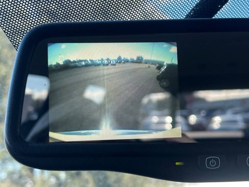 Used 2010 GMC Acadia SLE image 17