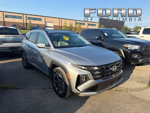 Used 2025 Hyundai Tucson SEL FWD image 1