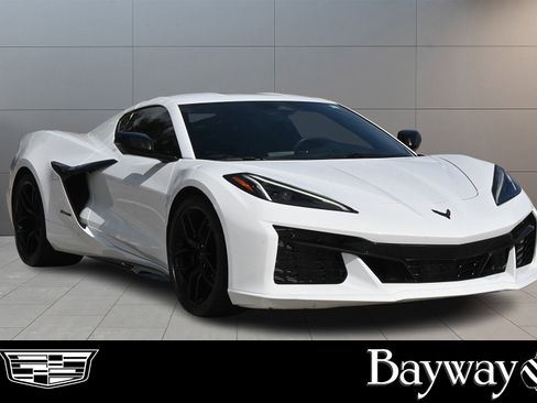 Used 2025 Chevrolet Corvette Z06 w/ Battery Protection Package image 3