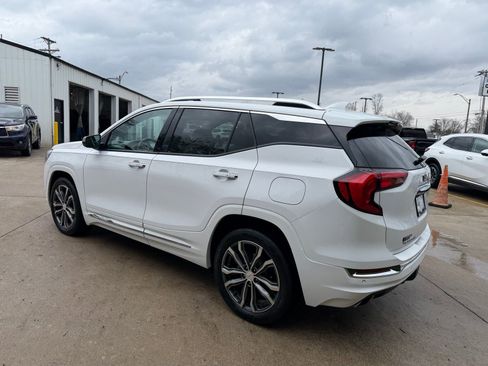 Used 2020 GMC Terrain Denali w/ Denali Premium Package FWD image 28