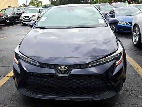 Used 2020 Toyota Corolla LE image 3
