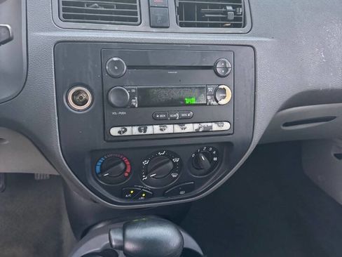 Used 2005 Ford Focus SE image 11